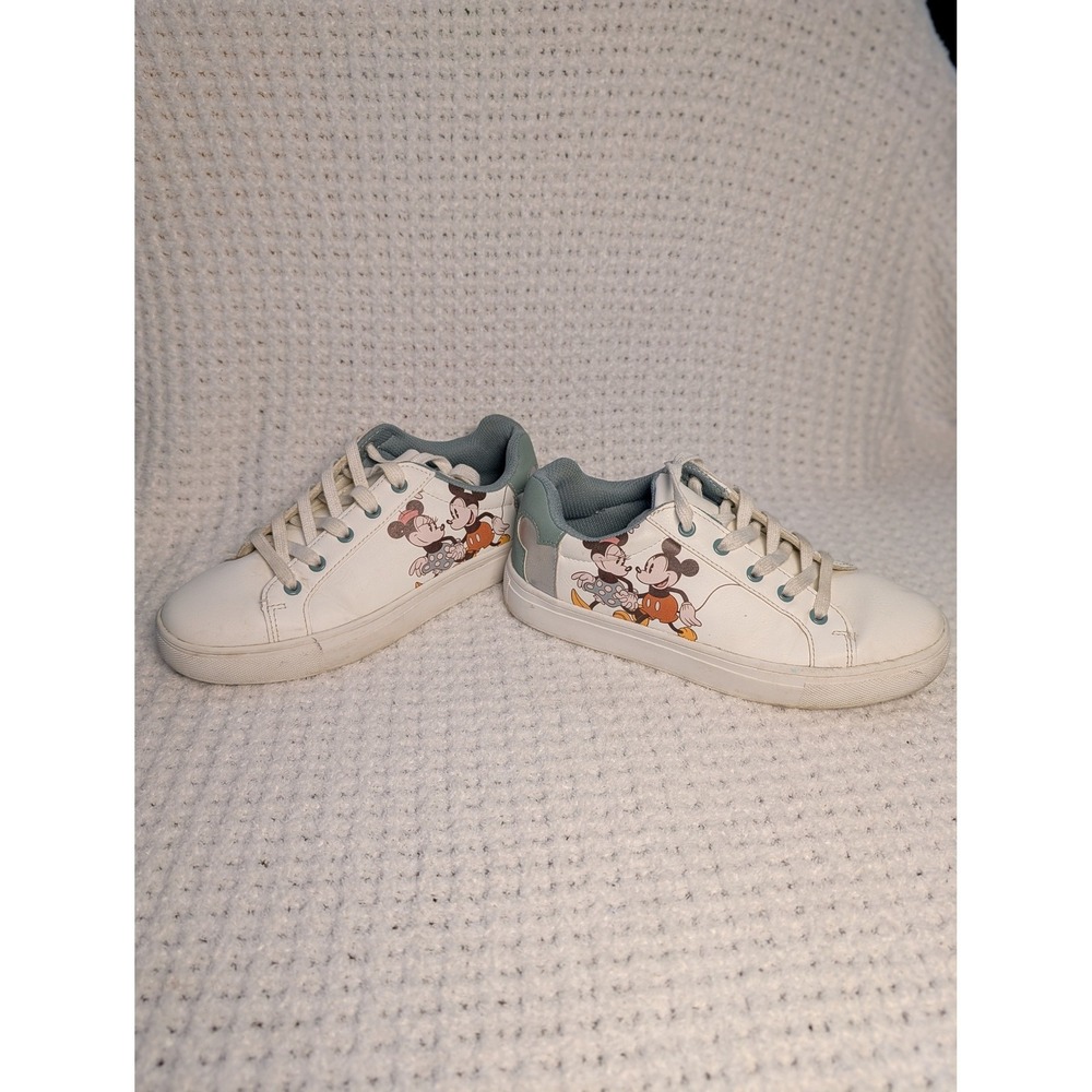 Disney Mickey and Minnie Mouse White Low Top Sneakers Kids Size 4 C4 831674